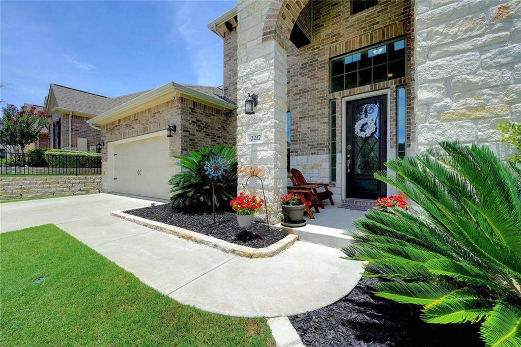 2217 Lookout Knoll Dr - Photo 1