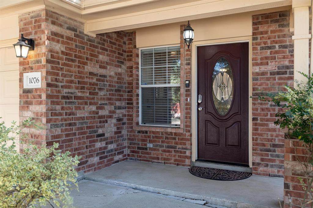 1076 Shadow Creek Blvd - Photo 1