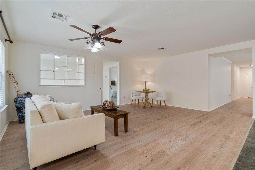 708 Yosemite Trl - Photo 1