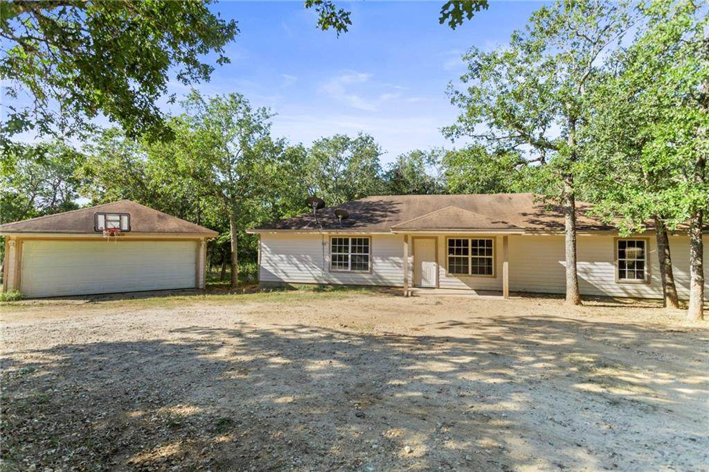 133 Sendero Blvd - Photo 1
