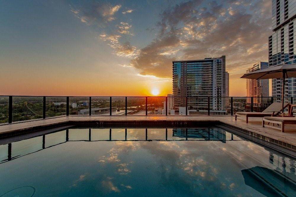 https://bt-photos.global.ssl.fastly.net/austin/1280_boomver_2_4043365-2.jpg