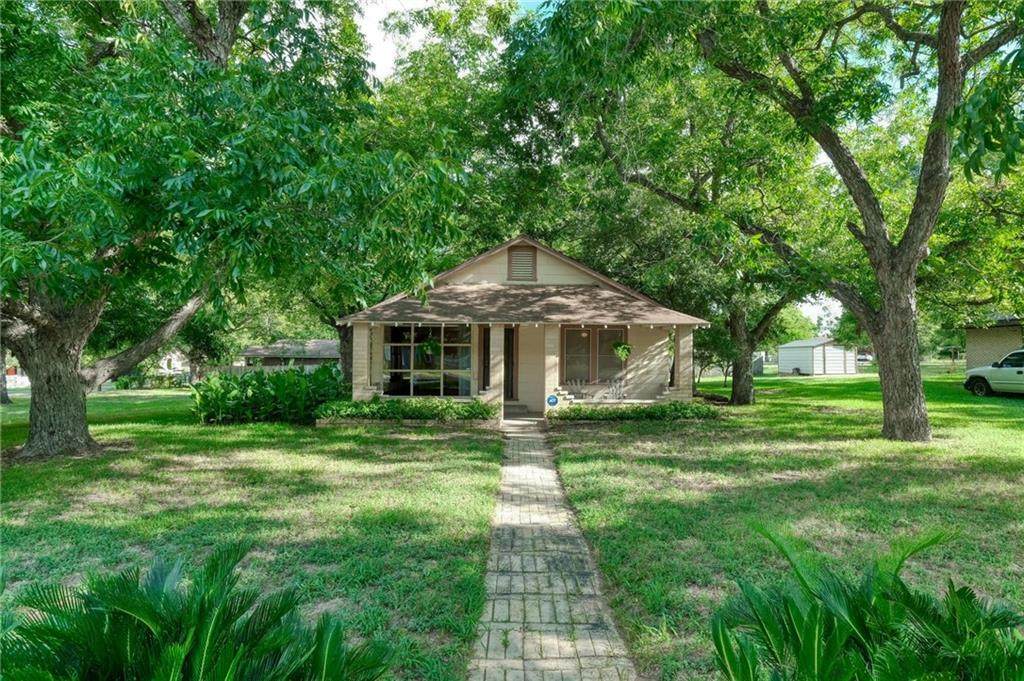 402 Brenham St - Photo 1