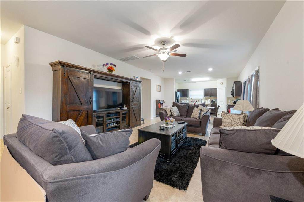 333 Circle Way - Photo 1