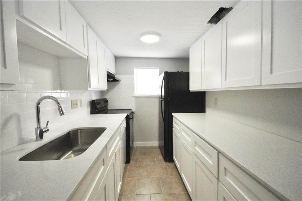 1600 West Ave - Photo 1