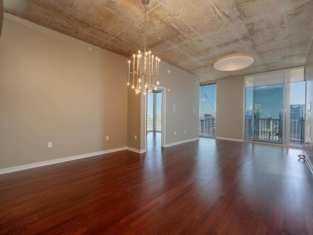360 Nueces St - Photo 1