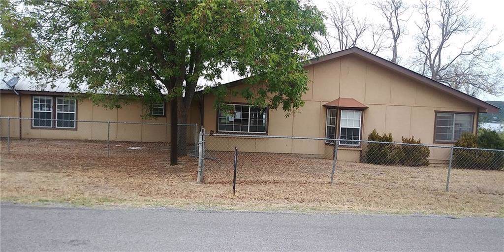219 Lakeshore Loop - Photo 1