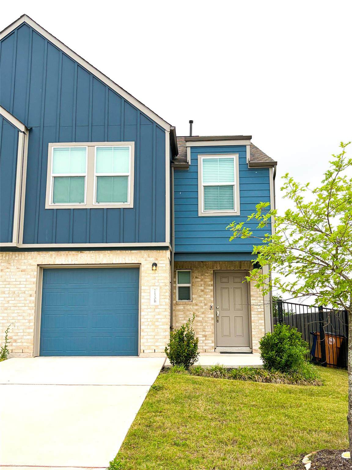 7120 Sparkling Light Dr - Photo 1