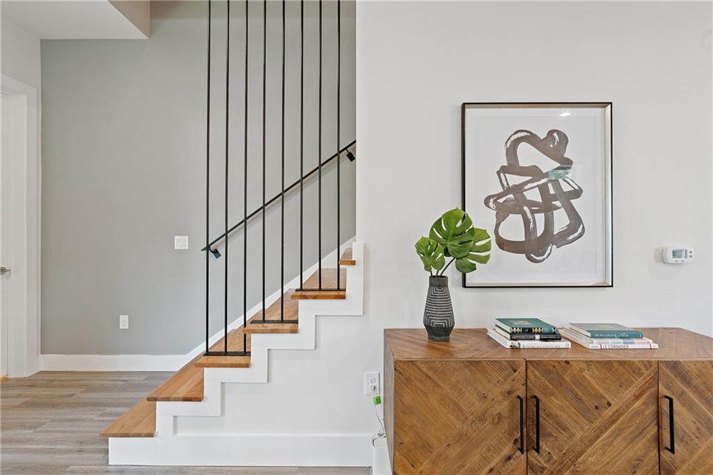 4705 Louis Ave - Photo 1