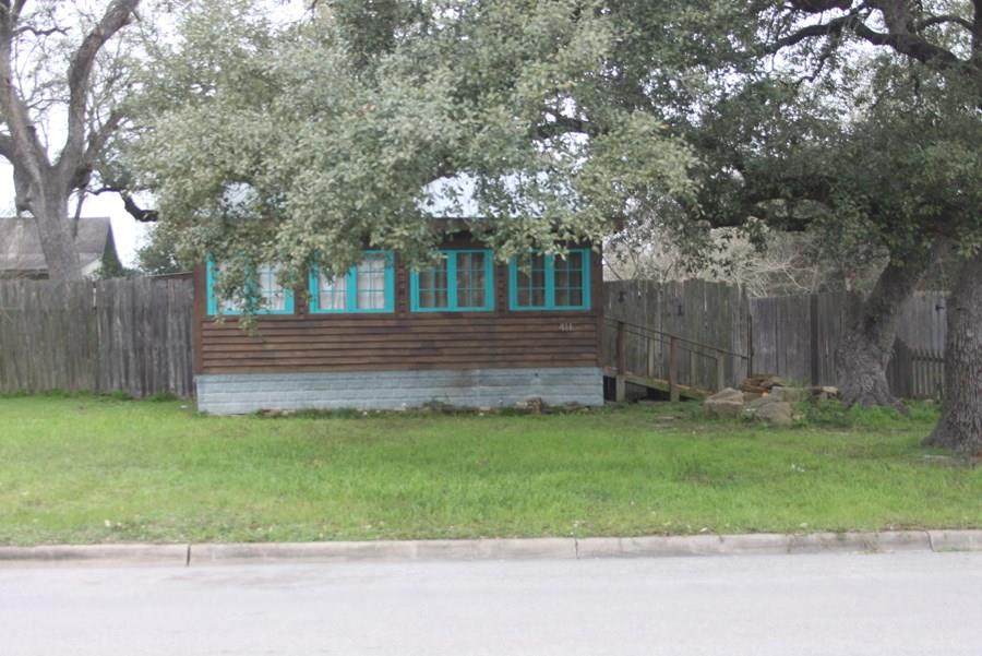 411 Blanco St - Photo 1