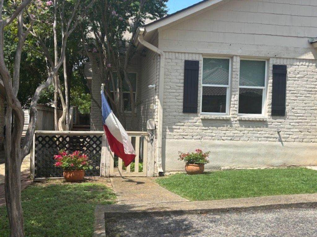 307 Quarry St - Photo 1