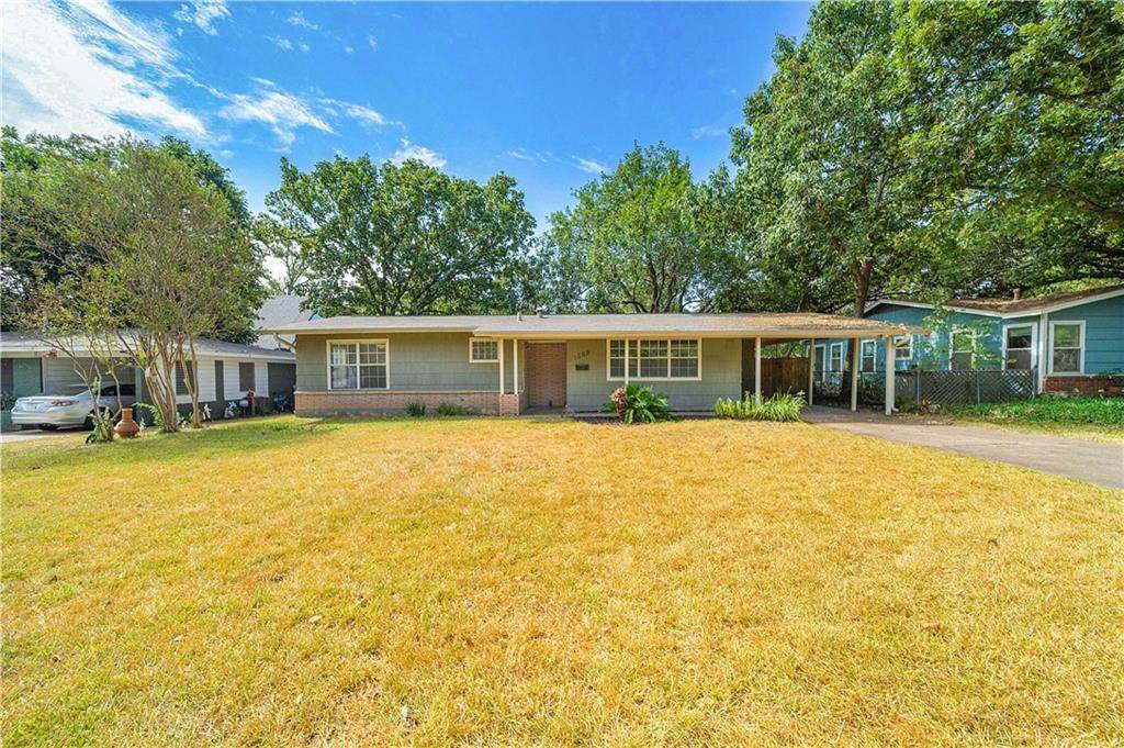 1509 Ridgemont Dr - Photo 1