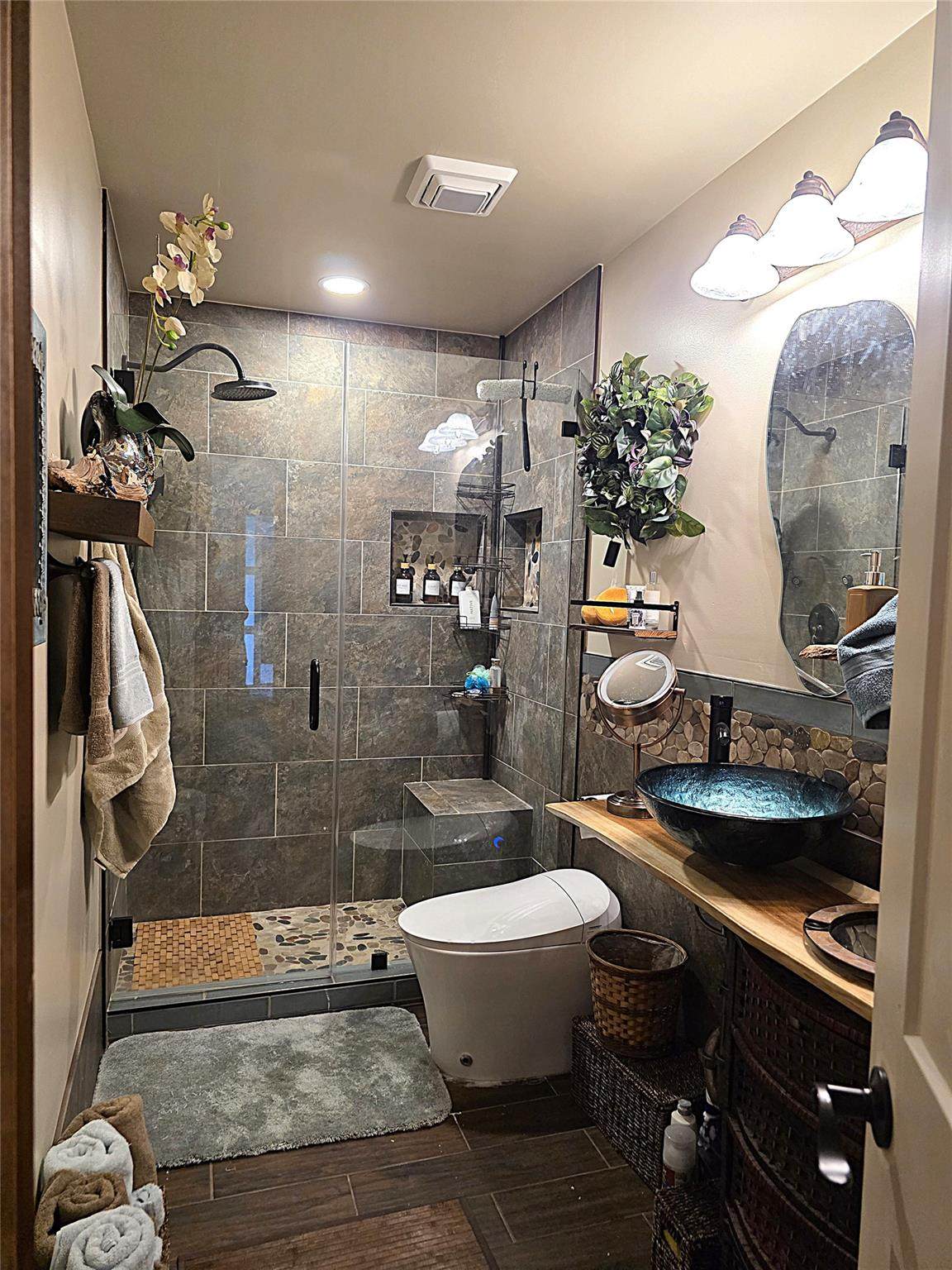 1806 Candlelight Dr - Photo 1