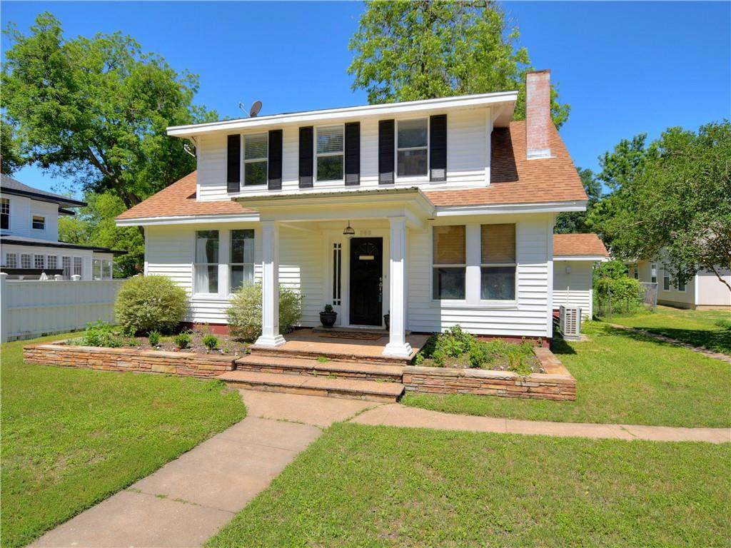 505 Mills St - Photo 1