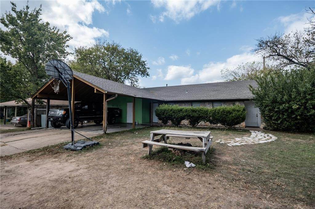 11208 Renel Dr - Photo 1