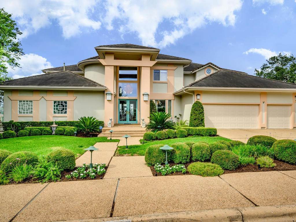 7121 Valburn Dr - Photo 1
