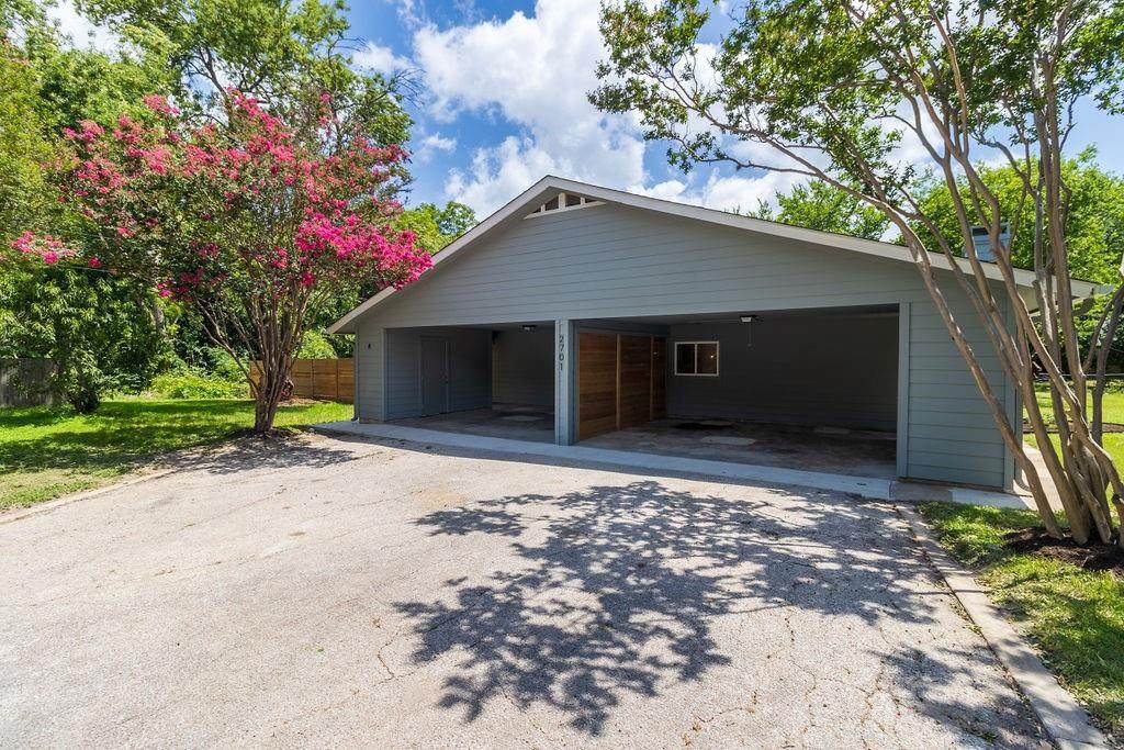 2701 Mulford Cv - Photo 1