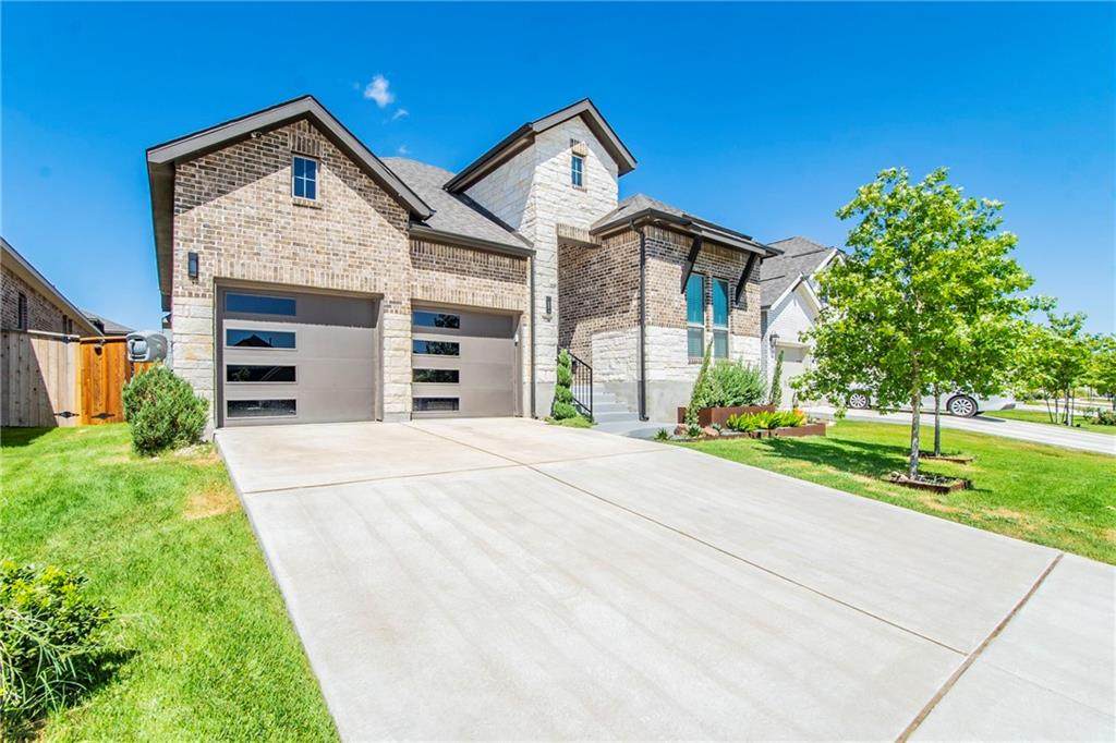 320 Eagle Ford Dr - Photo 1
