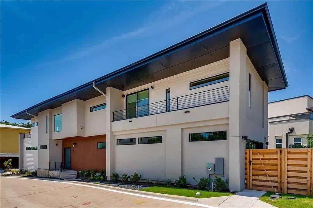 2800 Del Curto Rd - Photo 1