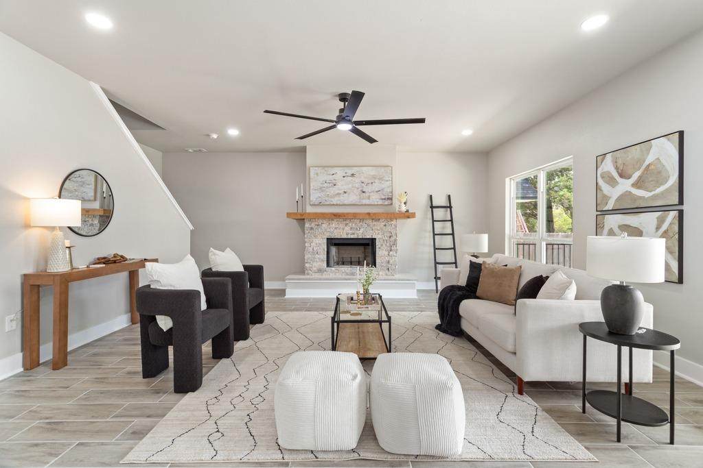 10 Honeysuckle Ln - Photo 1