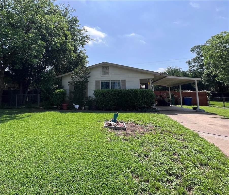 4907 Majestic Dr - Photo 1