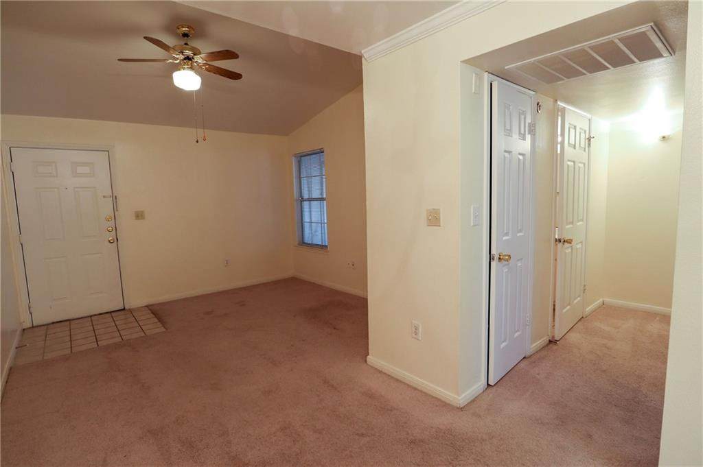 501 26th St - Photo 1