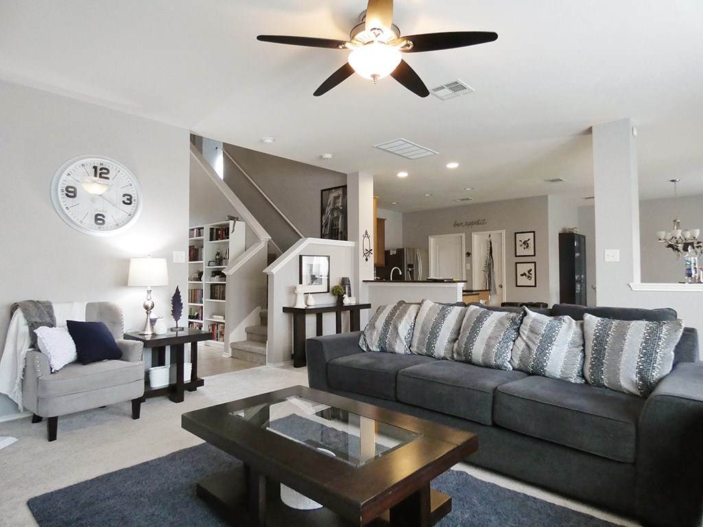 1326 Rainbow Parke Dr - Photo 1