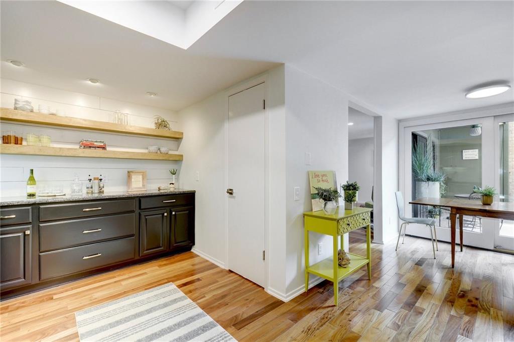 16 Woodstone Sq - Photo 1