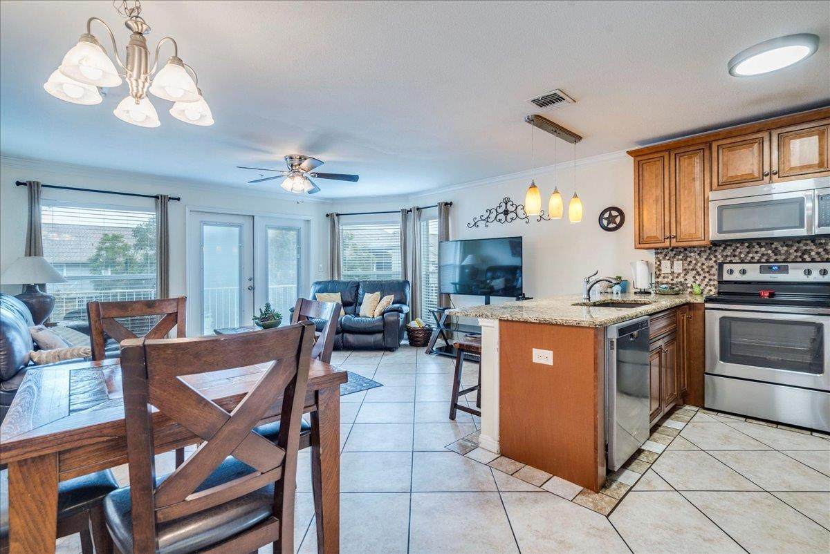 730 Mather St - Photo 1