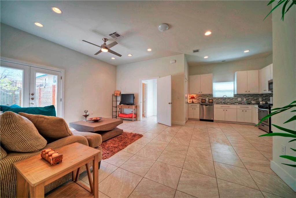 4902 Gladeview Dr - Photo 1