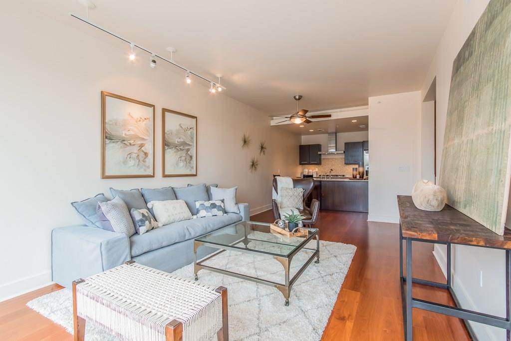 210 Lee Barton Dr - Photo 1