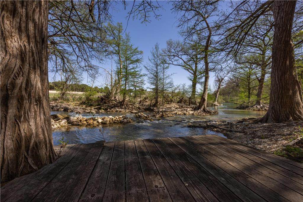 400 Blanco Bend Dr - Photo 1