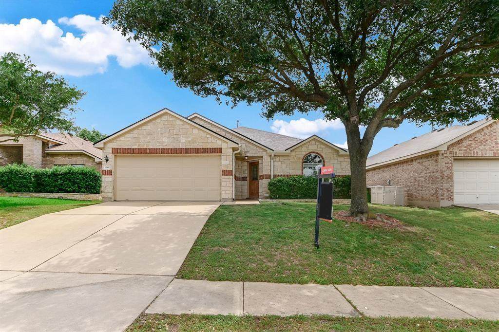 1901 Rachel Ln - Photo 1