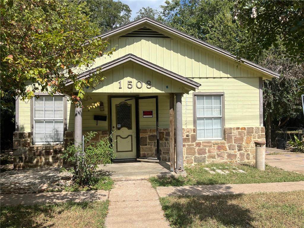 1508 Holly St - Photo 1