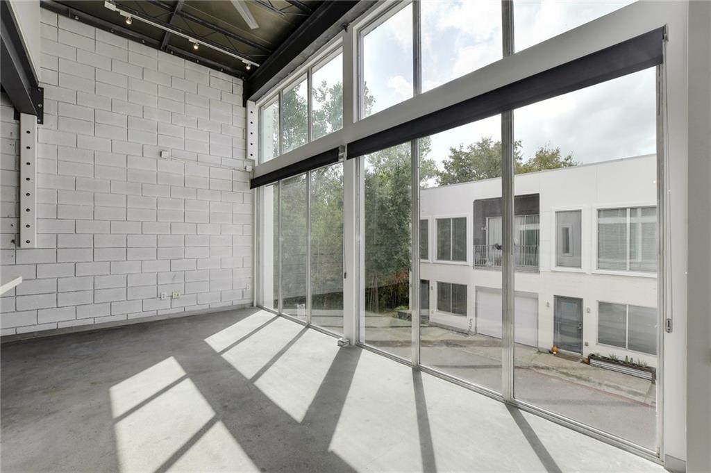 4801 Congress Ave - Photo 1