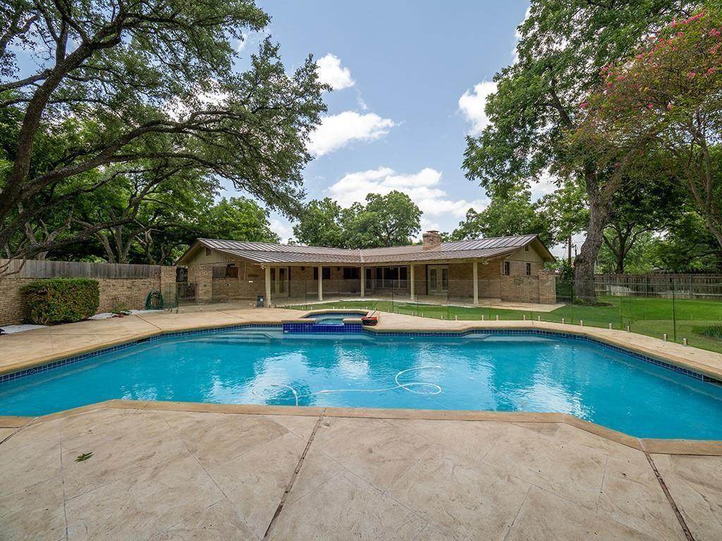 11905 Mustang Chase Dr - Photo 1