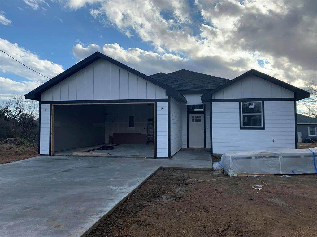 404 Sagehill Dr - Photo 1