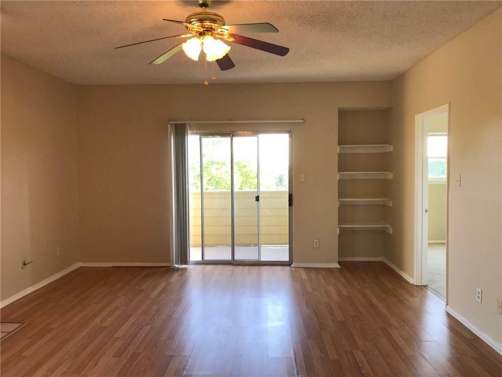 808 29th St - Photo 1
