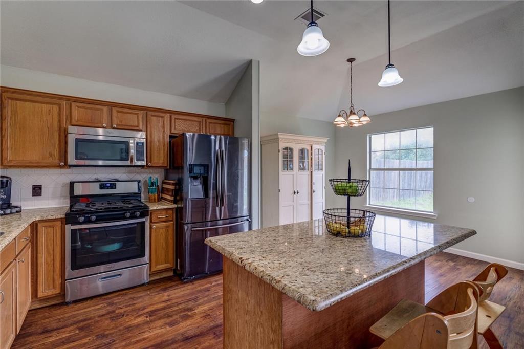 2000 Holly Springs Dr - Photo 1