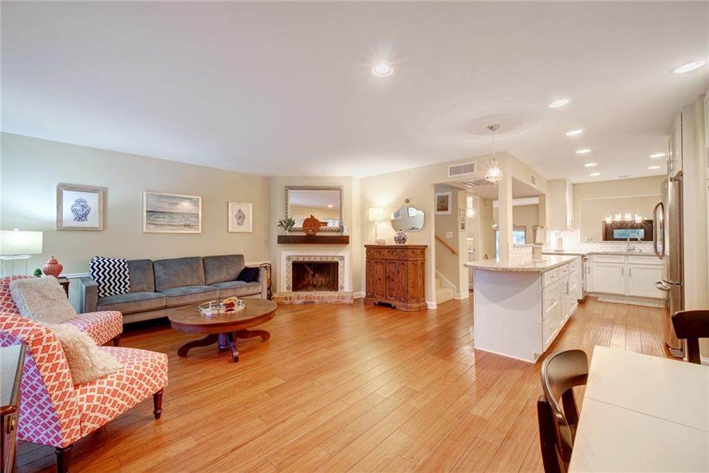 6524 Hill Dr - Photo 1