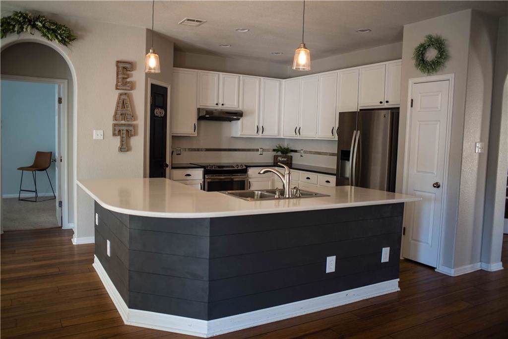 2907 Davis Cv - Photo 1