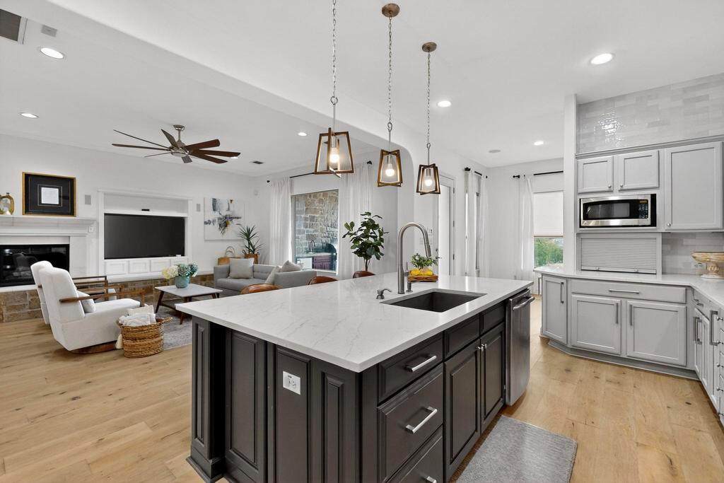 102 Kildrummy Ln - Photo 1