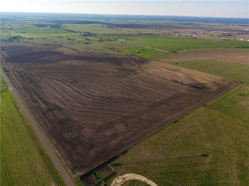 920 Hackberry Rd - Photo 1
