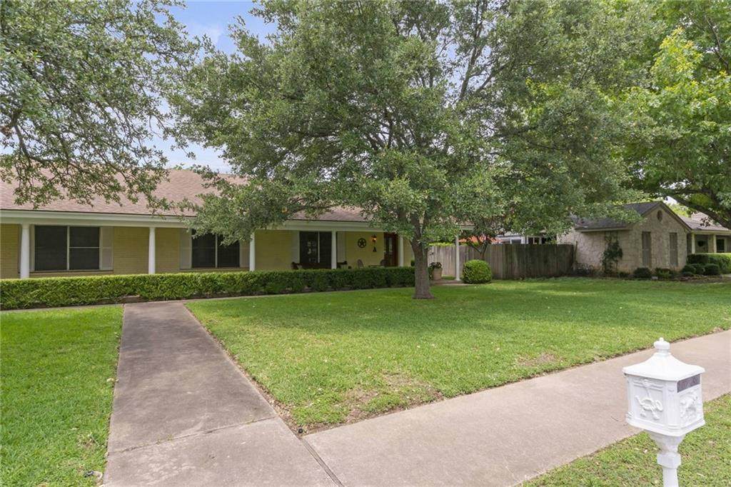 10910 Pinehurst Dr - Photo 1 10910 Pinehurst Dr - Photo 1