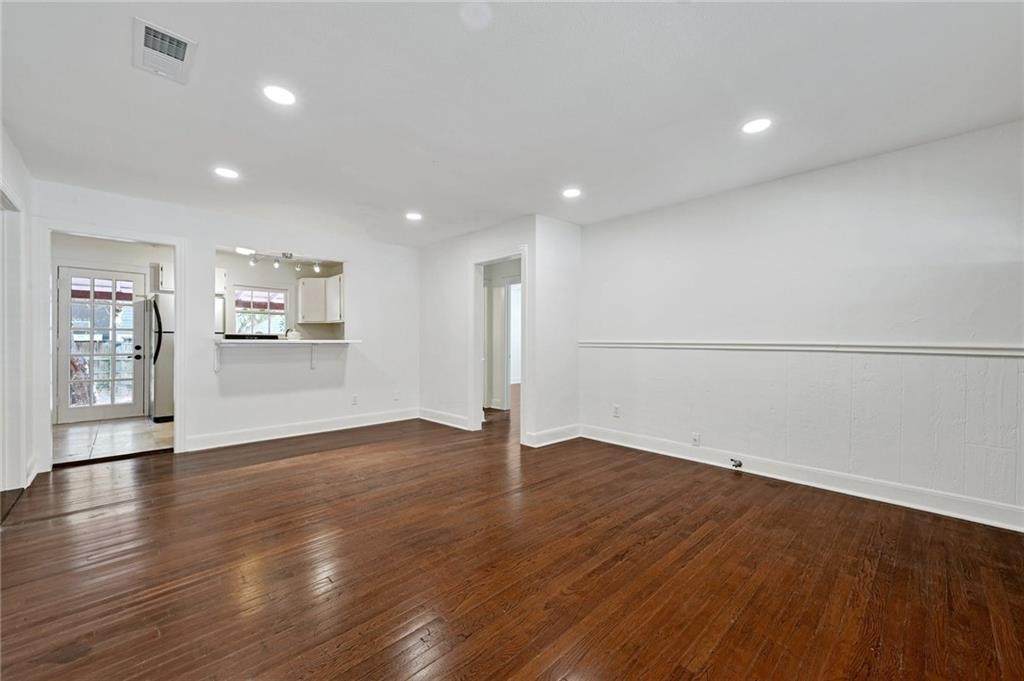 5613 William Holland Ave - Photo 1