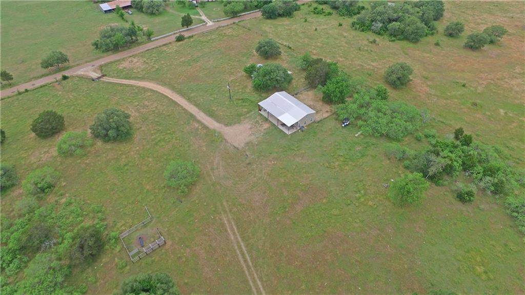 1017 Private Road 3262 - Photo 1