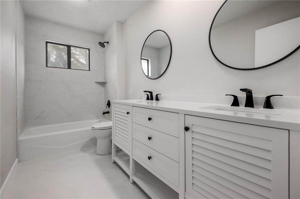702 Bosque Trl - Photo 1