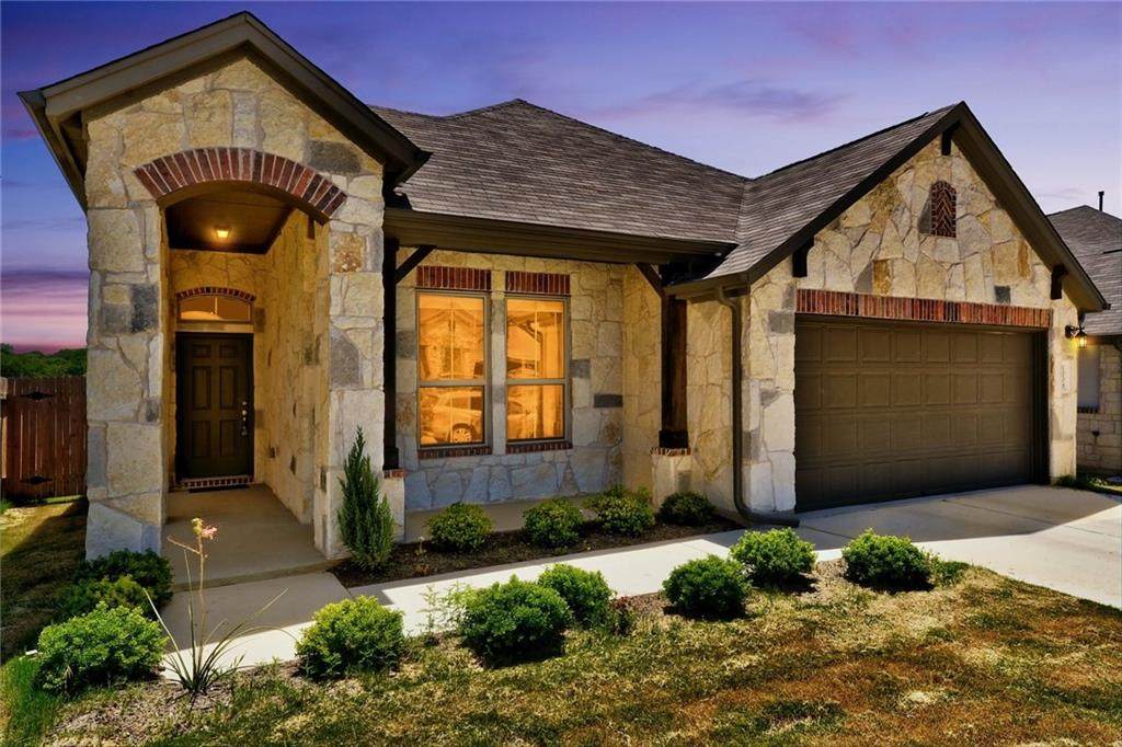 1008 Goldilocks Ln - Photo 1