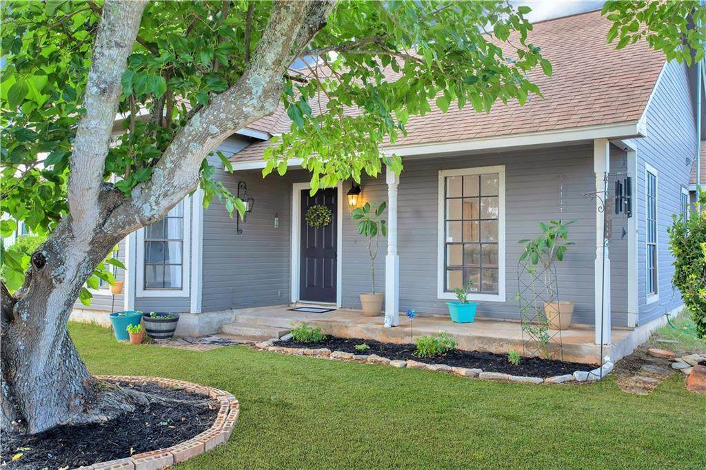 1081 Private Road 7023 - Photo 1
