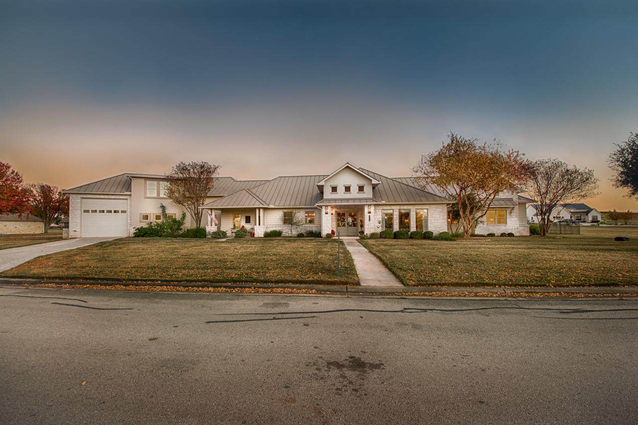 1600 Legends Pkwy - Photo 1