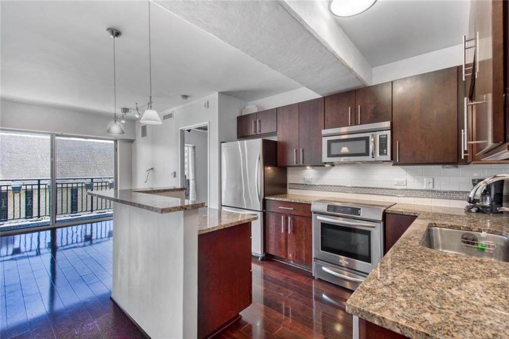 800 Brazos St - Photo 1